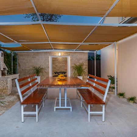 Villa Ostone Pula Bagian luar foto