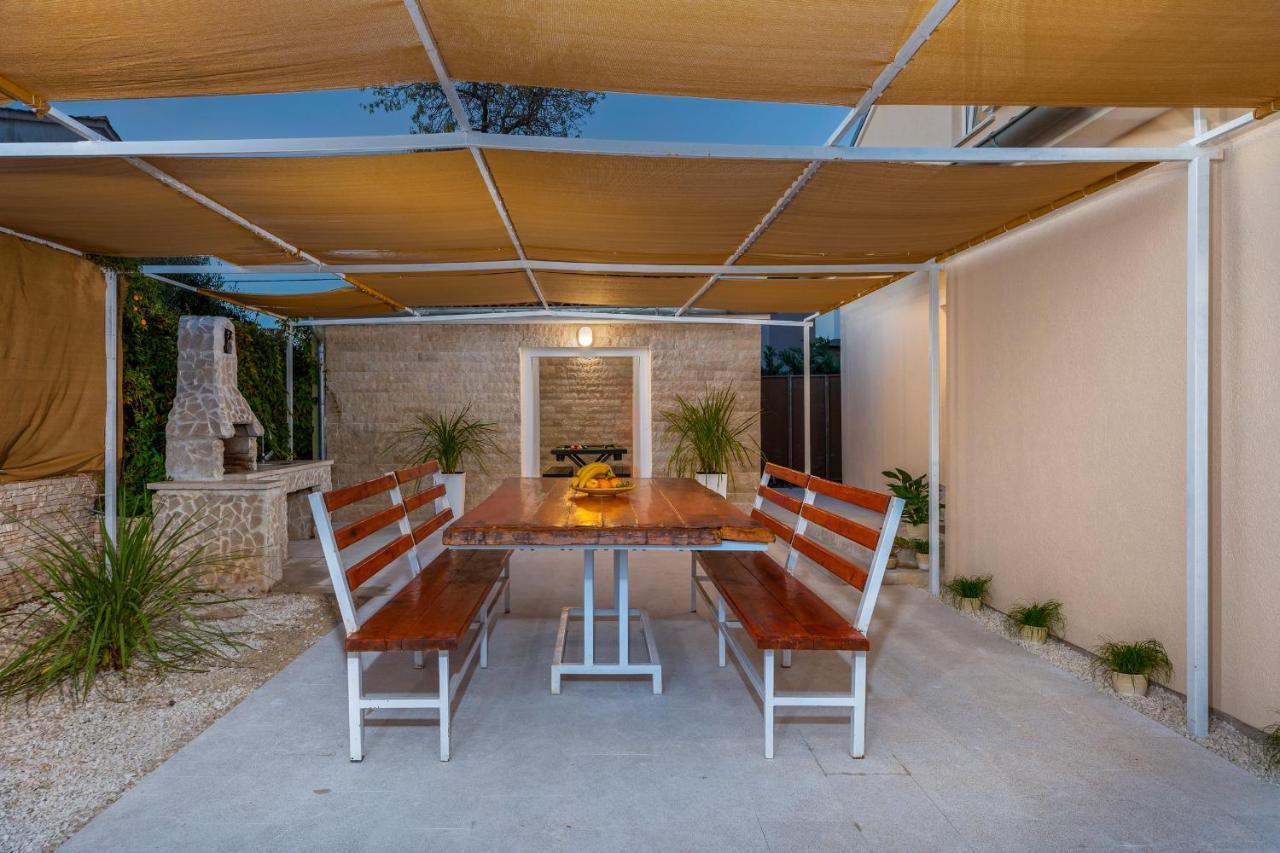 Villa Ostone Pula Bagian luar foto