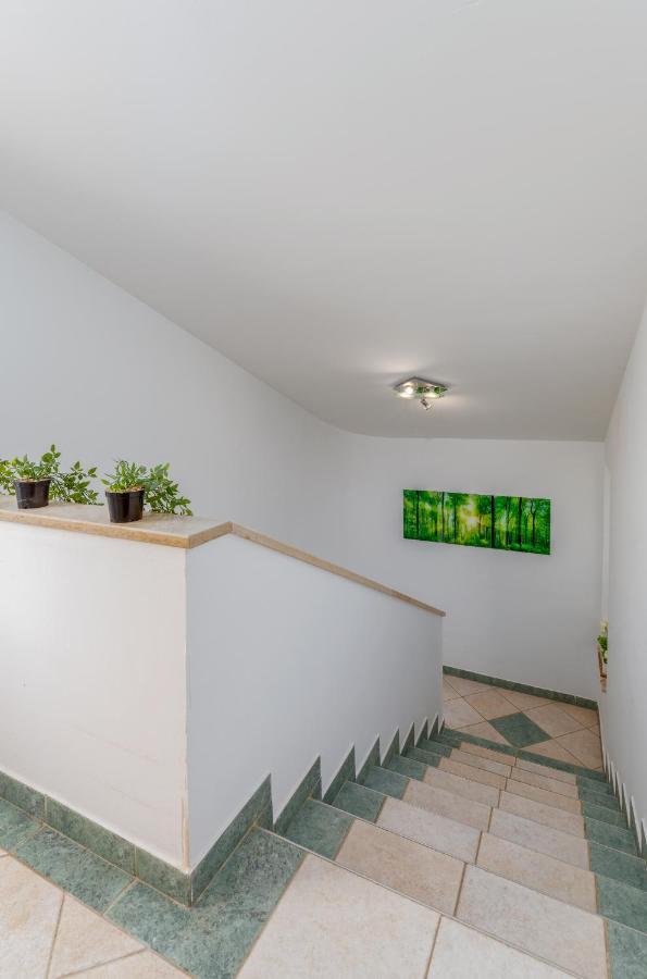 Villa Ostone Pula Bagian luar foto