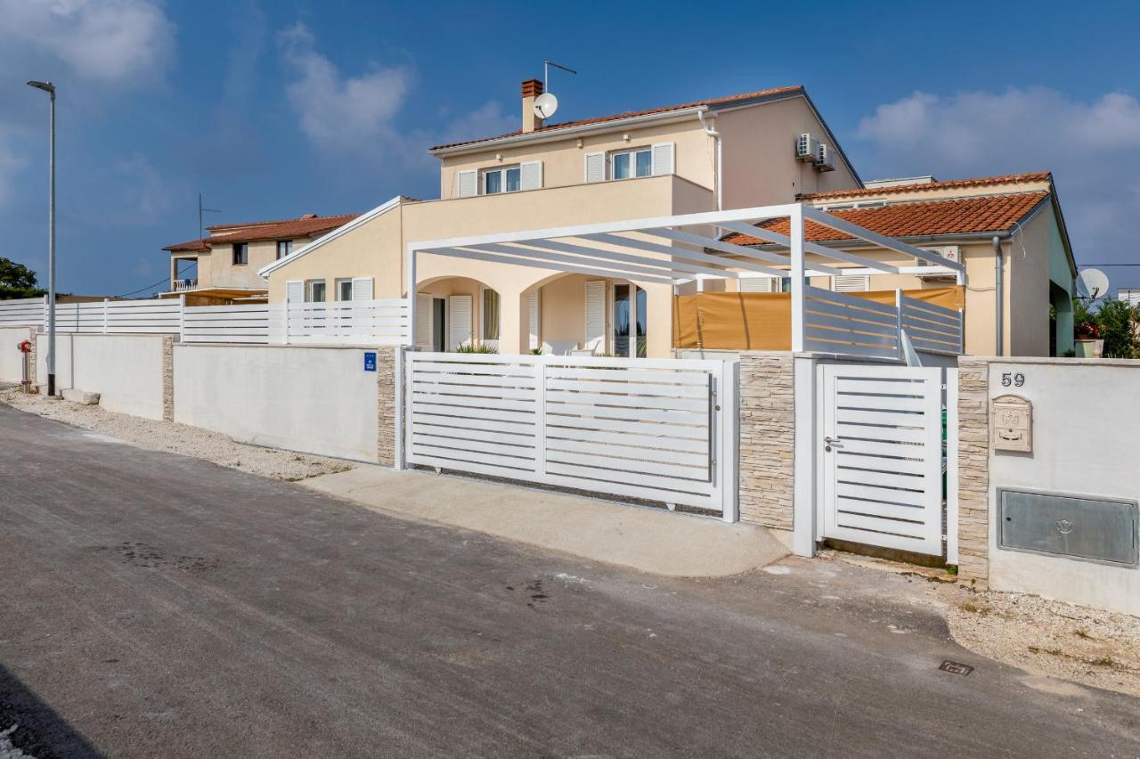 Villa Ostone Pula Bagian luar foto