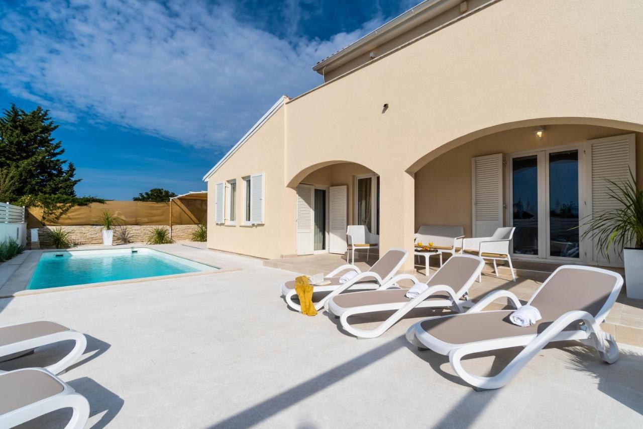 Villa Ostone Pula Bagian luar foto