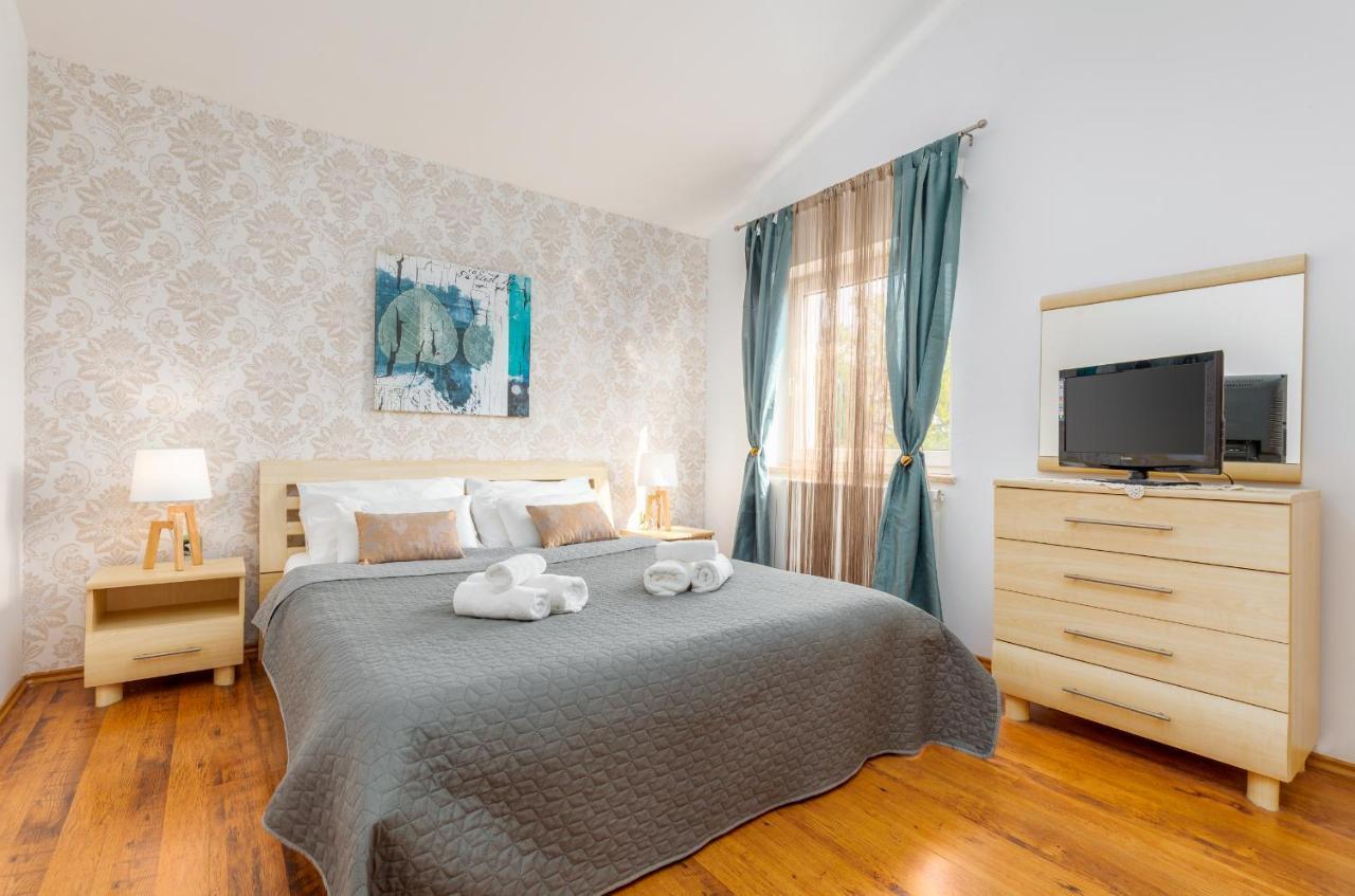 Villa Ostone Pula Bagian luar foto