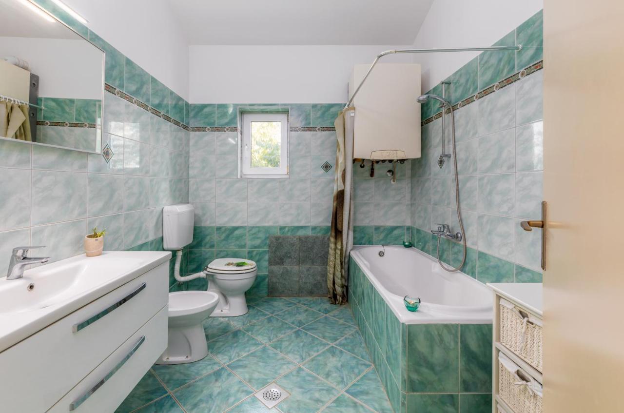 Villa Ostone Pula Bagian luar foto